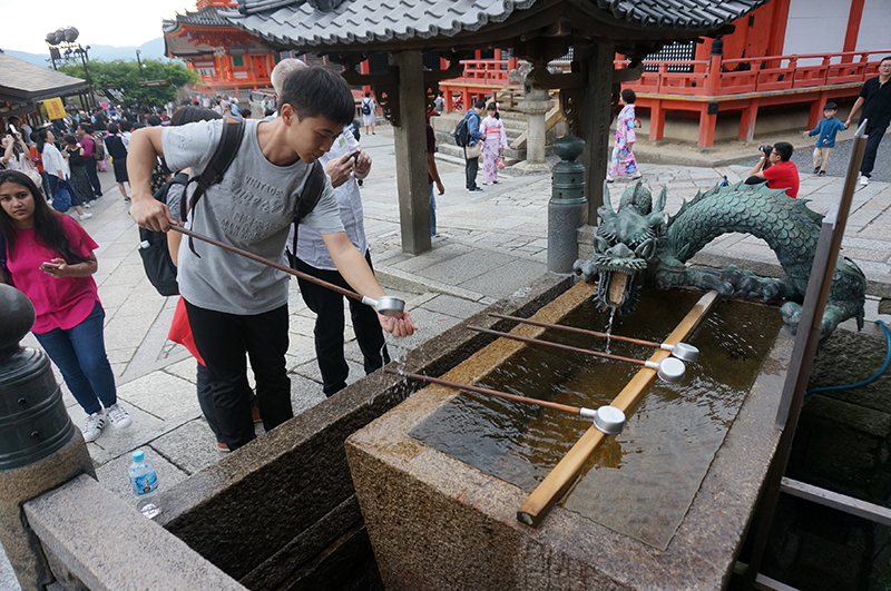 京都漫步:历史不愿重来 但京都千年从未改变